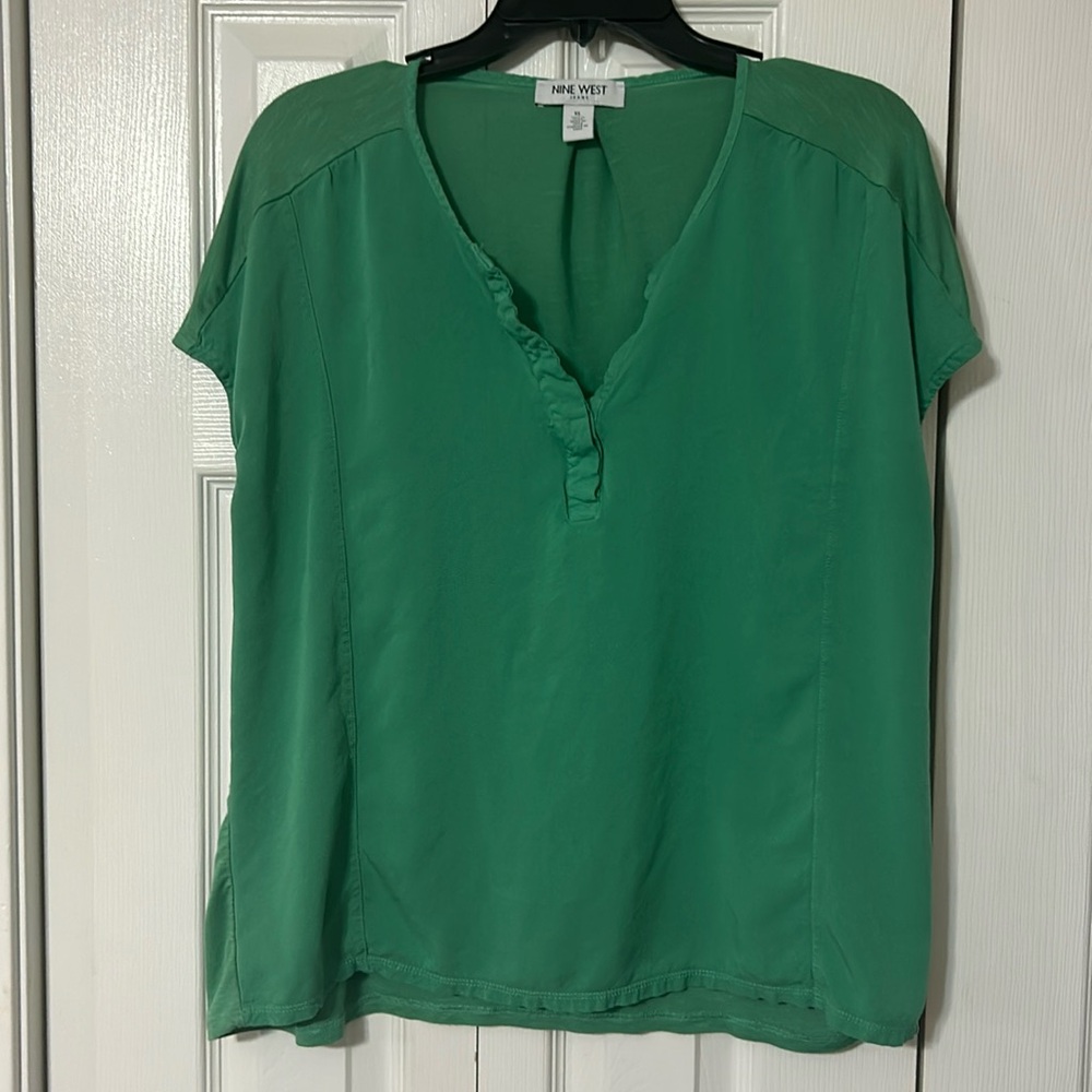 Nine West women’s top.  XL